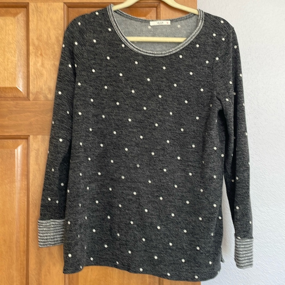 Women’s sweater size Large